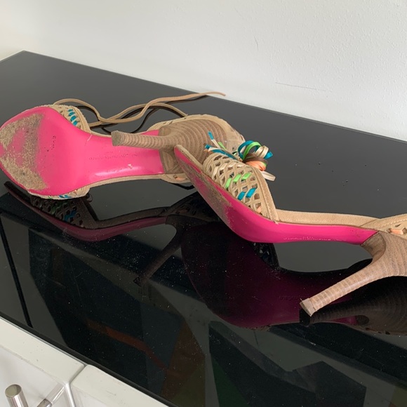 Emanuel Ungaro tan suede heels size 7 - Picture 4 of 7